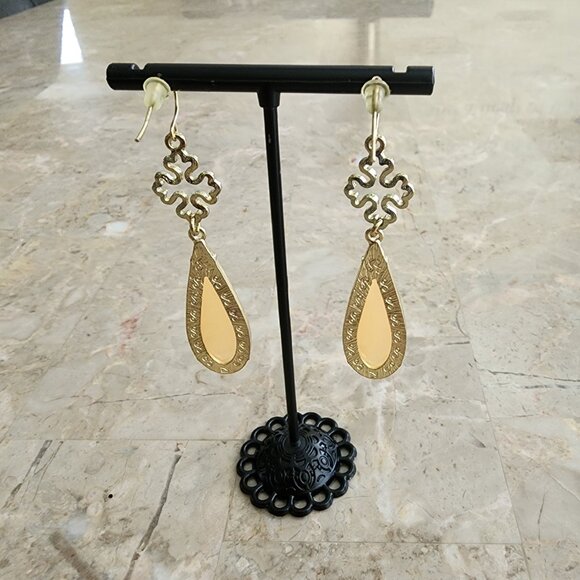 Stony Earrings with Peach-Colored Teardrops Dangling from Ornate Crosses - Picture 5 of 6